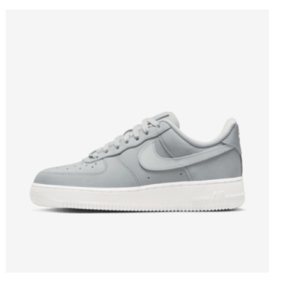 Nike Air Force 1 Premium in Grey and White
